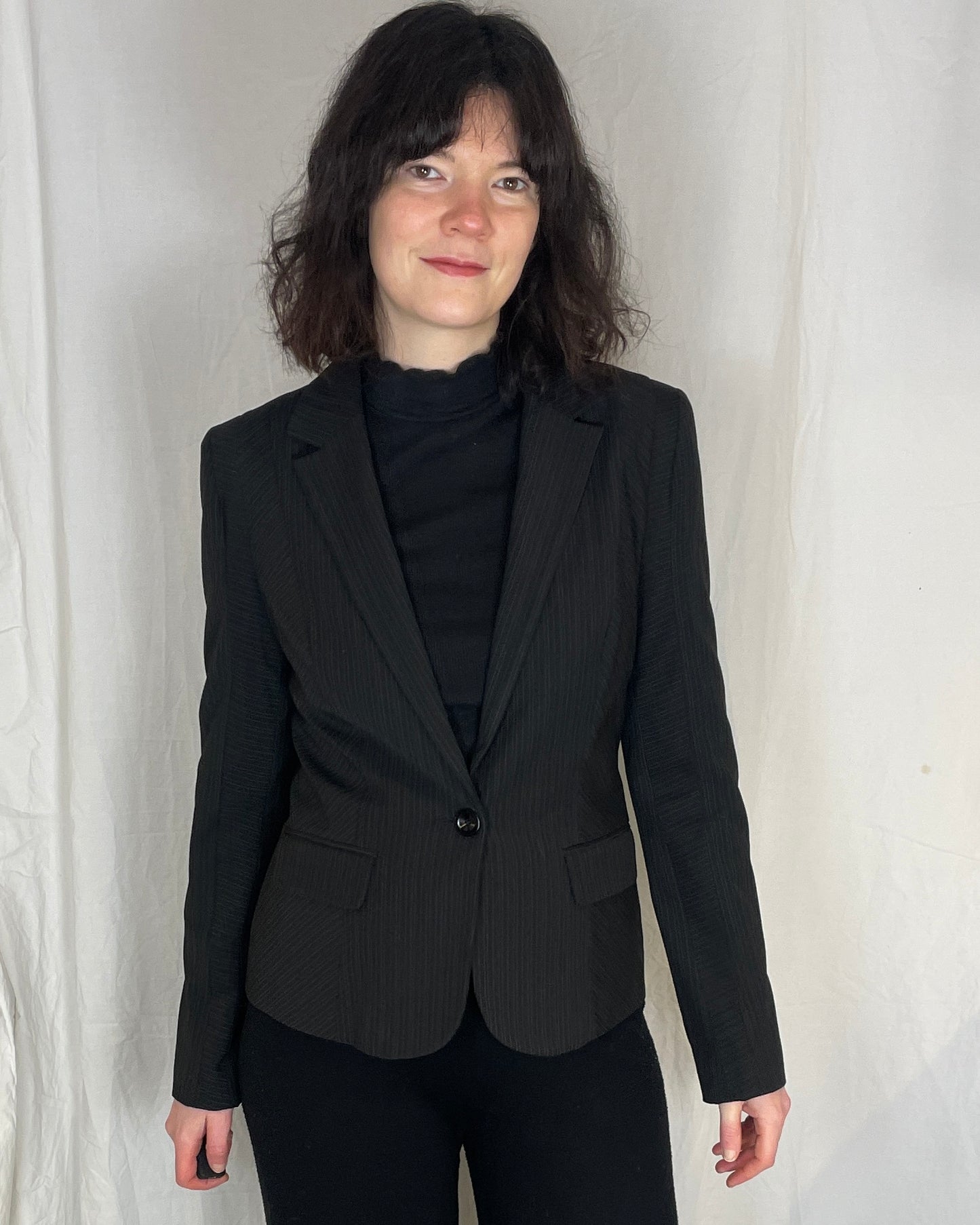 Vintage Y2K Black Pinstriped Fitted Blazer Jacket - Up To Size 10