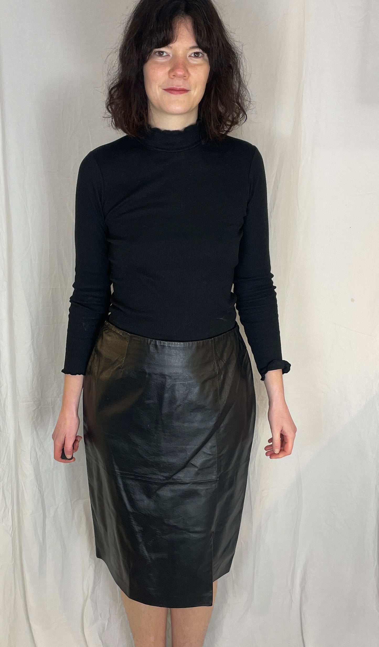 Vintage 90s Black Leather Midi Pencil Skirt - Size 14