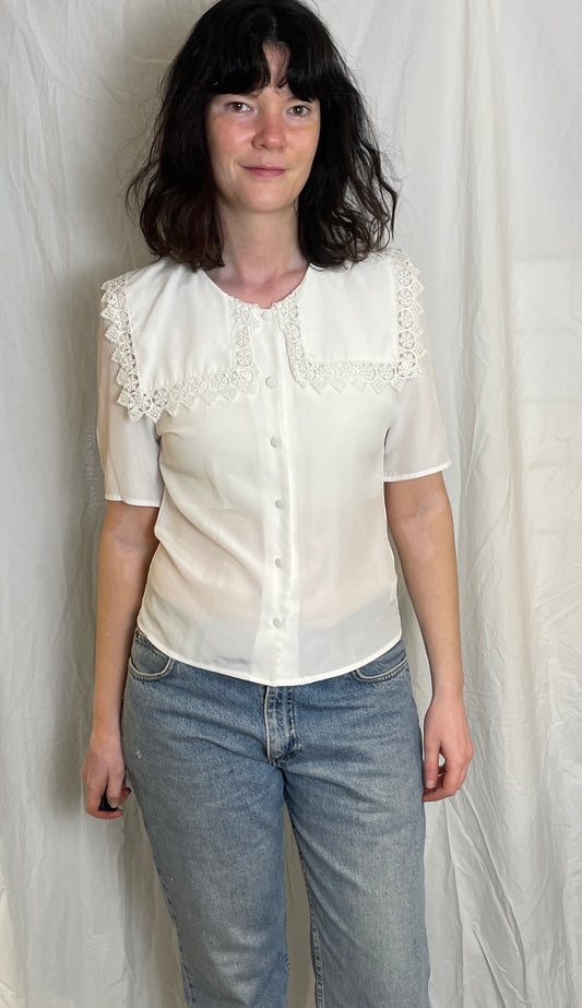 Vintage 90s White Short Sleeve Large Square Collar Blouse with Lace Trim - Size 10