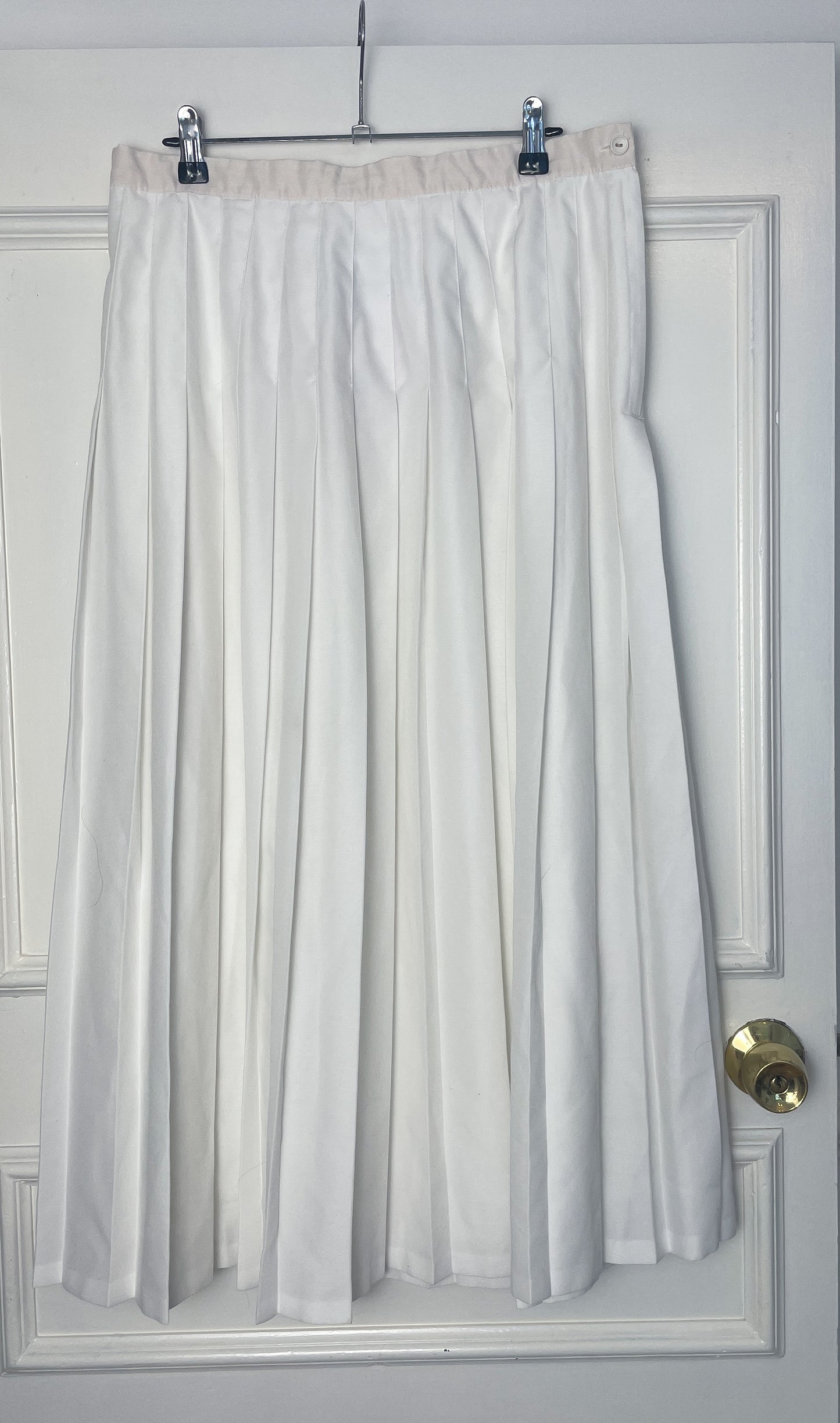 Vintage 80s White Pleated Maxi Skirt - Size 12