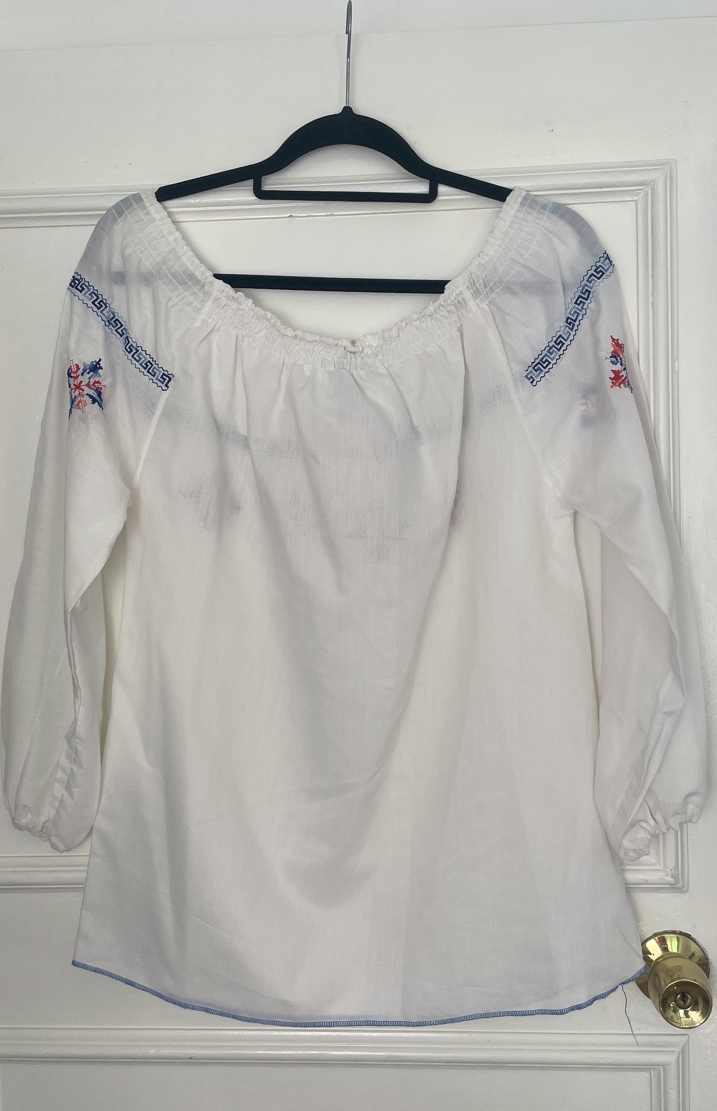 Vintage 90s White Cotton Embroidered Smocked Long Sleeve Top - Size 12
