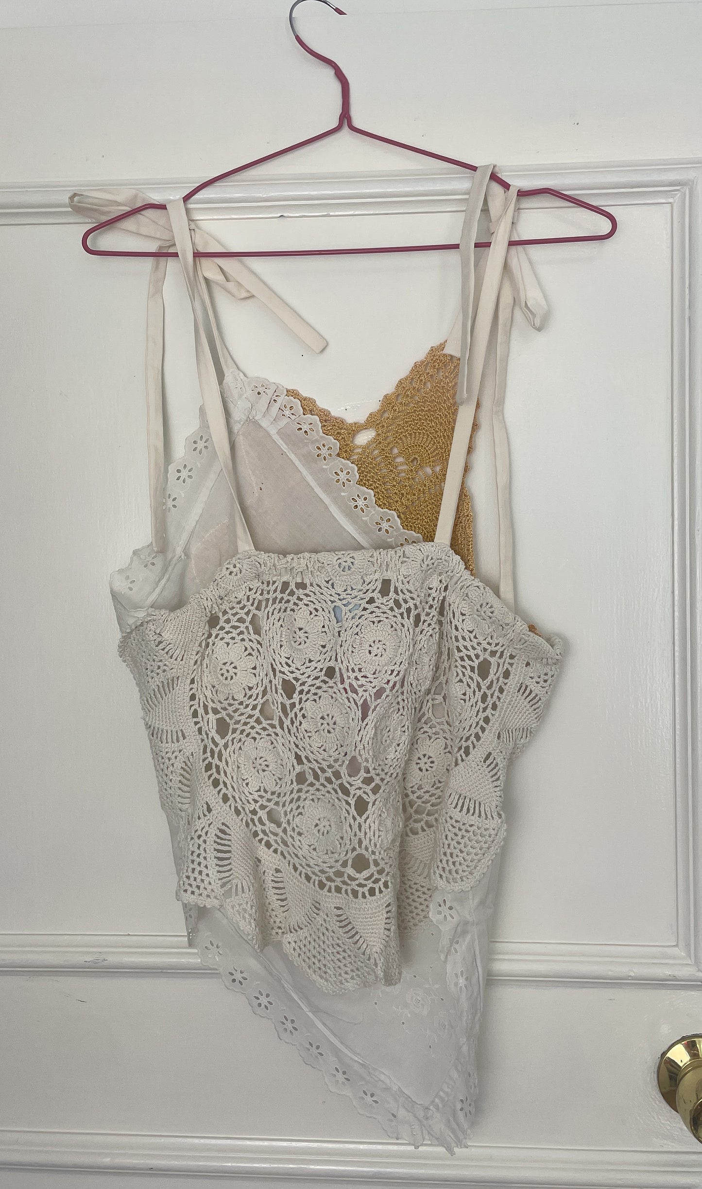 Handmade White Patchwork Floral Embroidered Tie Shoulder Sleeveless Top - Size 8