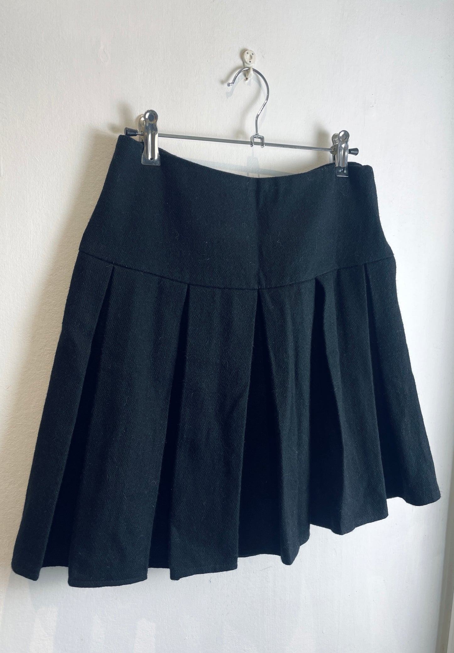 Vintage 90s Black Wool Pleated Mini Skirt - Size 8