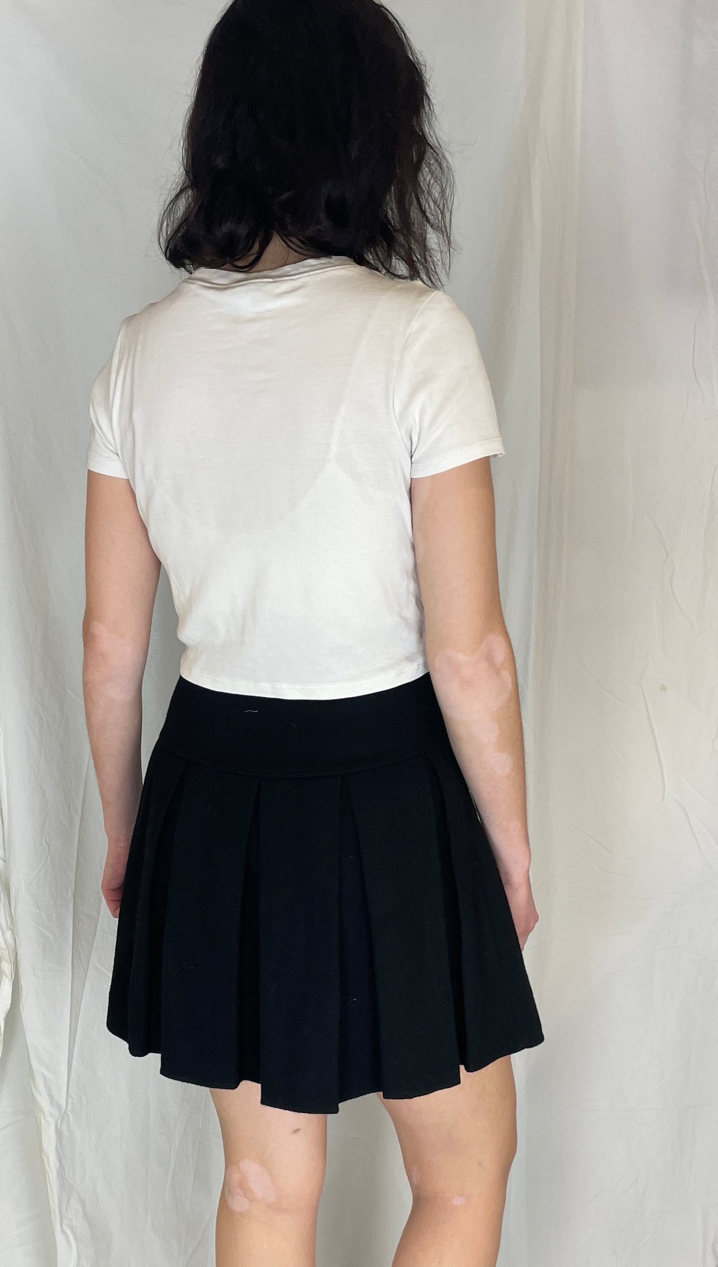 Vintage 90s Black Wool Pleated Mini Skirt - Size 8