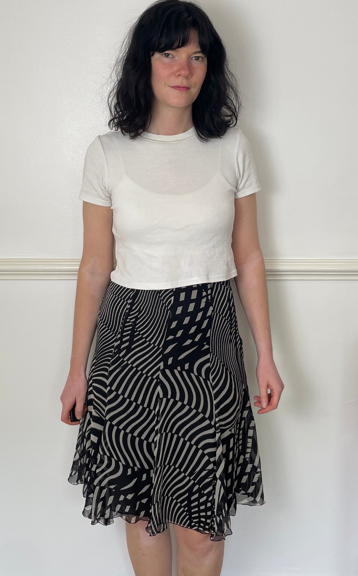 Vintage 90s Black and White Silk Geometric Print Chiffon Midi Skirt - Size 12