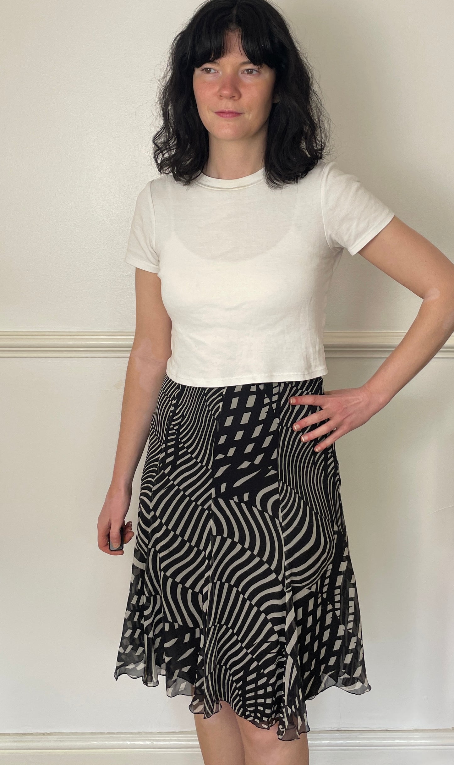 Vintage 90s Black and White Silk Geometric Print Chiffon Midi Skirt - Size 12