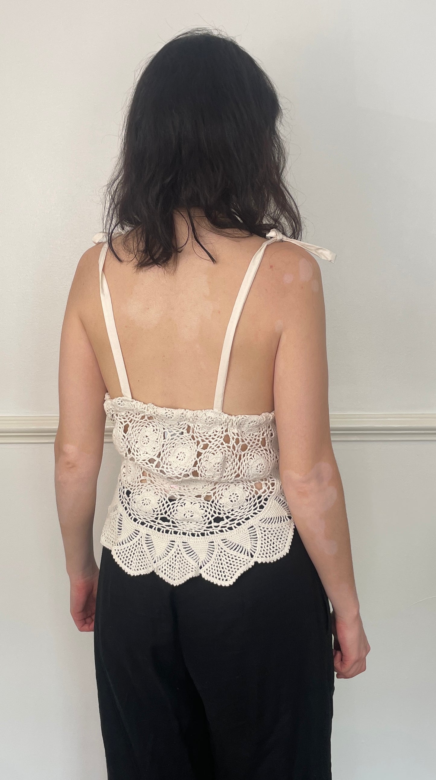 Handmade White Patchwork Floral Embroidered Tie Shoulder Sleeveless Top - Size 8
