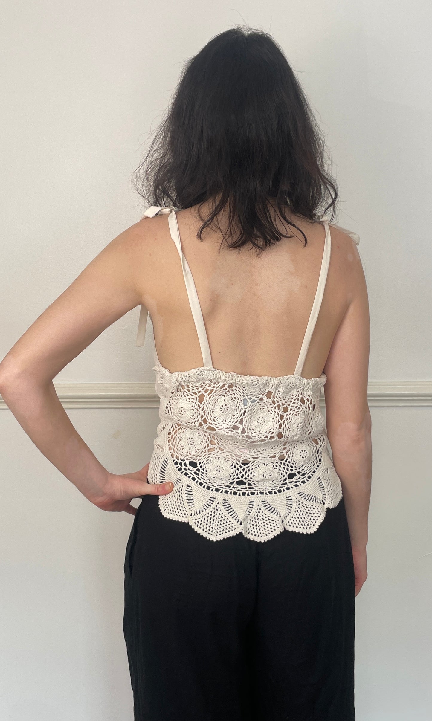 Handmade White Patchwork Floral Embroidered Tie Shoulder Sleeveless Top - Size 8