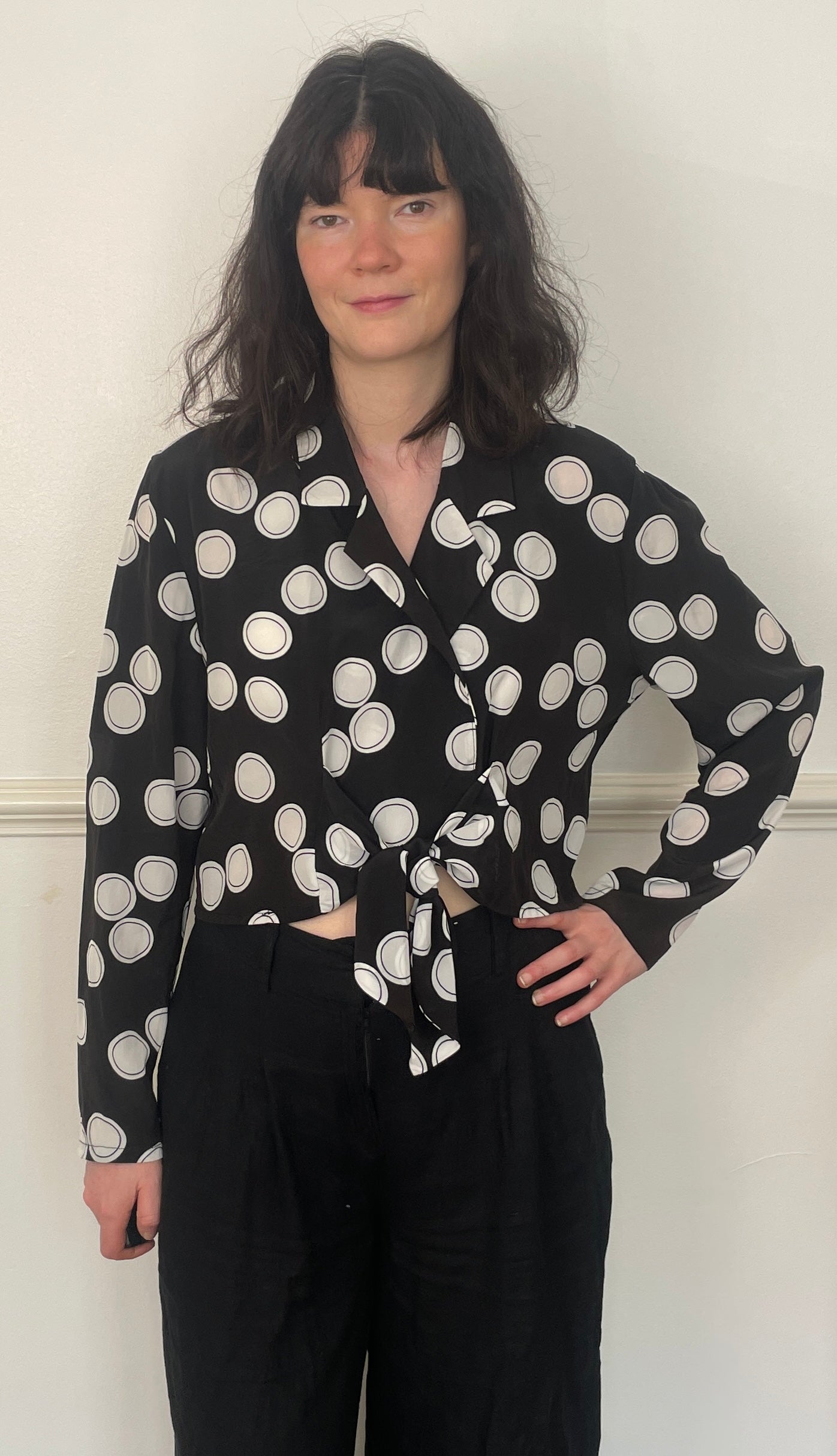 Vintage 90s Black Polka Dot Tie Front Cropped Long Sleeve Blouse - Size 12