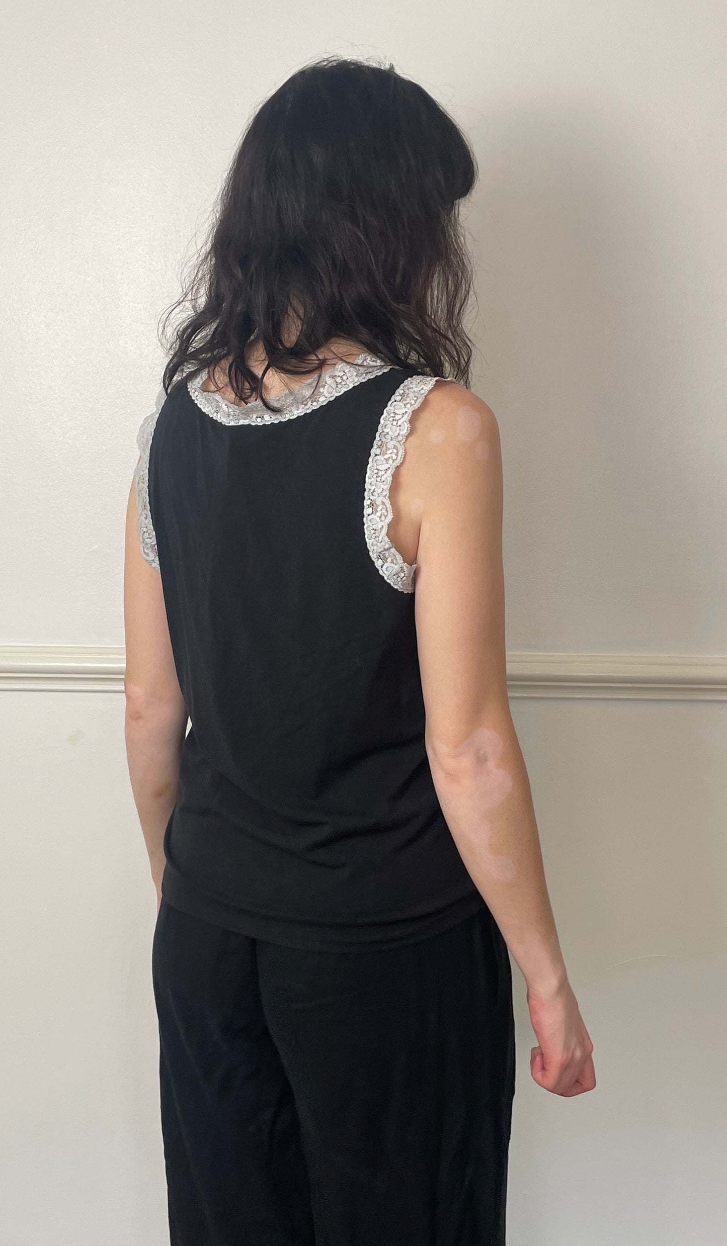 Vintage Y2K Black Sleeveless Vest Top with Blue Lace Trim - Size 14