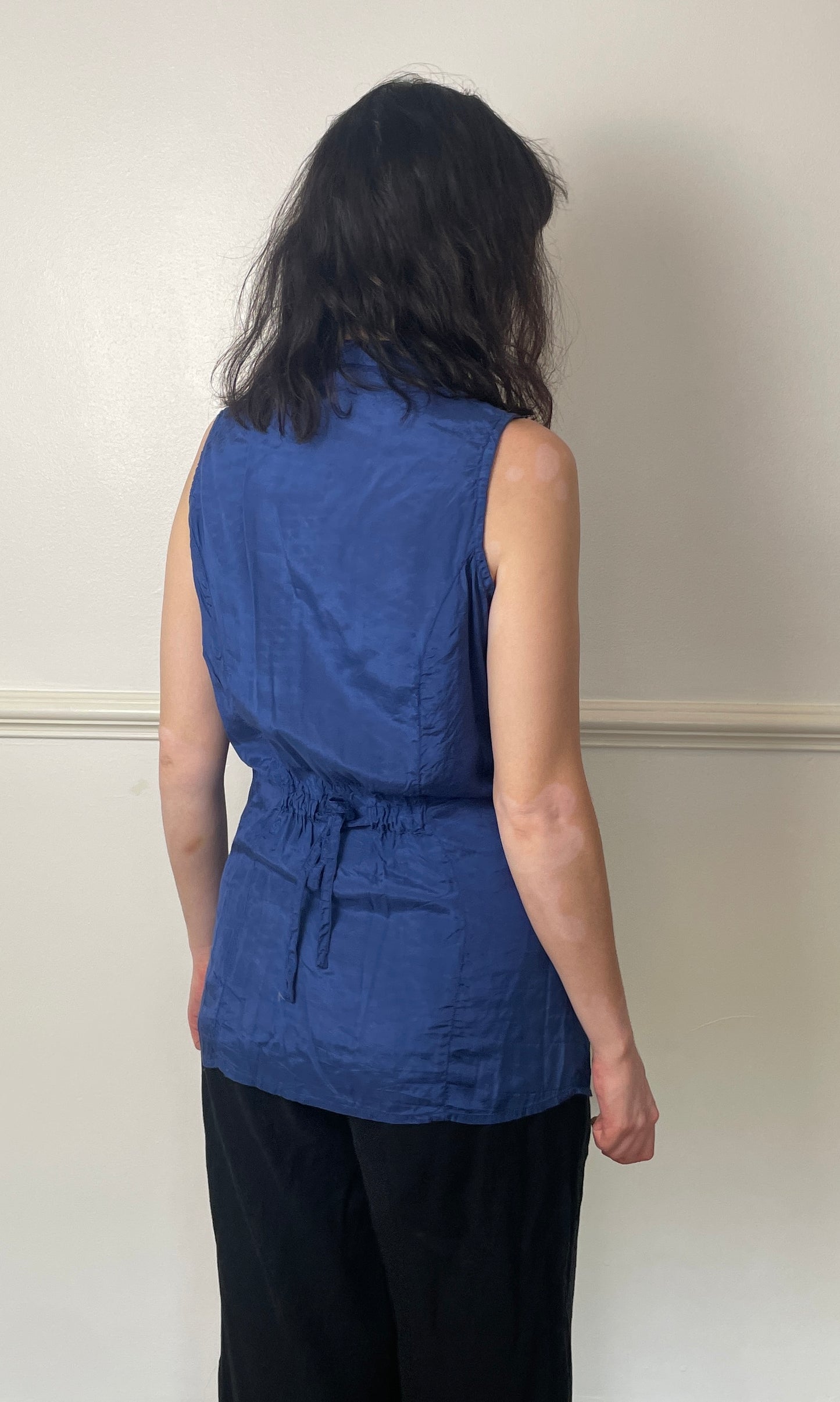 Vintage 90s Navy Blue Satin Long Sleeveless Shirt with Waist Tie - Size 10