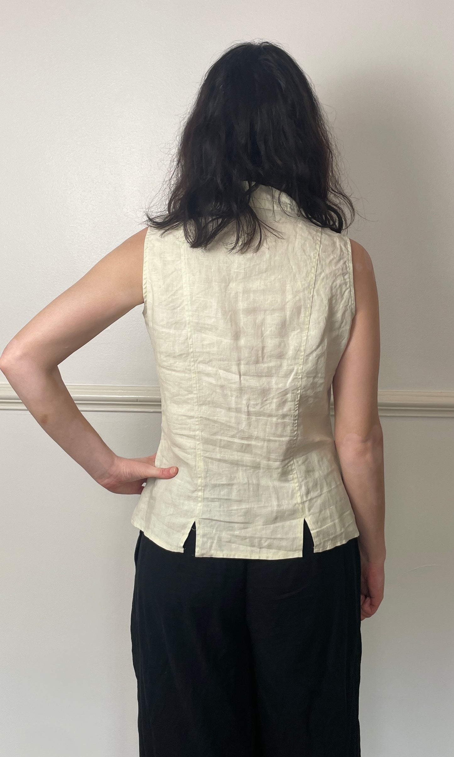 Vintage 90s Beige Pintuck Sleeveless Linen Shirt - Size 10