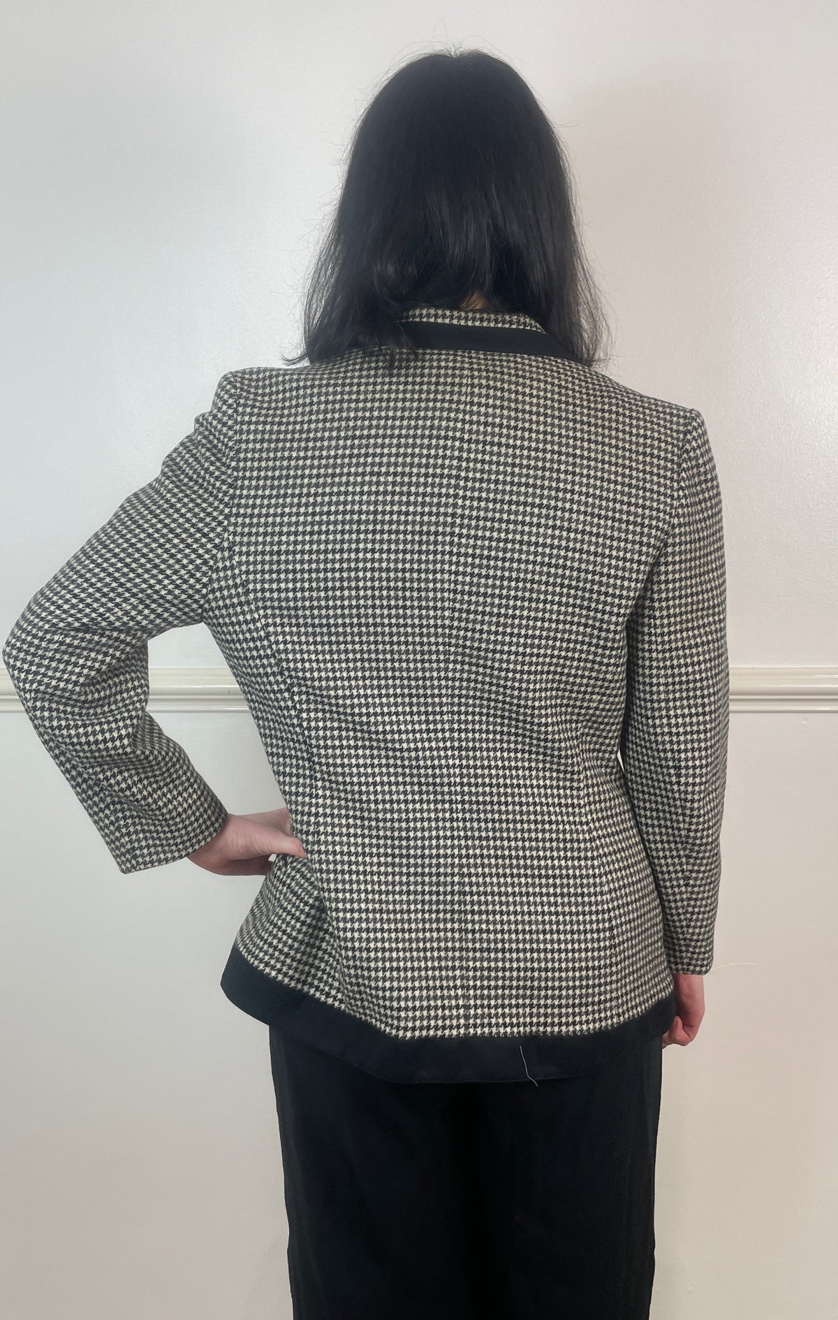 Vintage 80s Black and White Fitted Cropped Houndstooth Blazer Jacket - Size 10