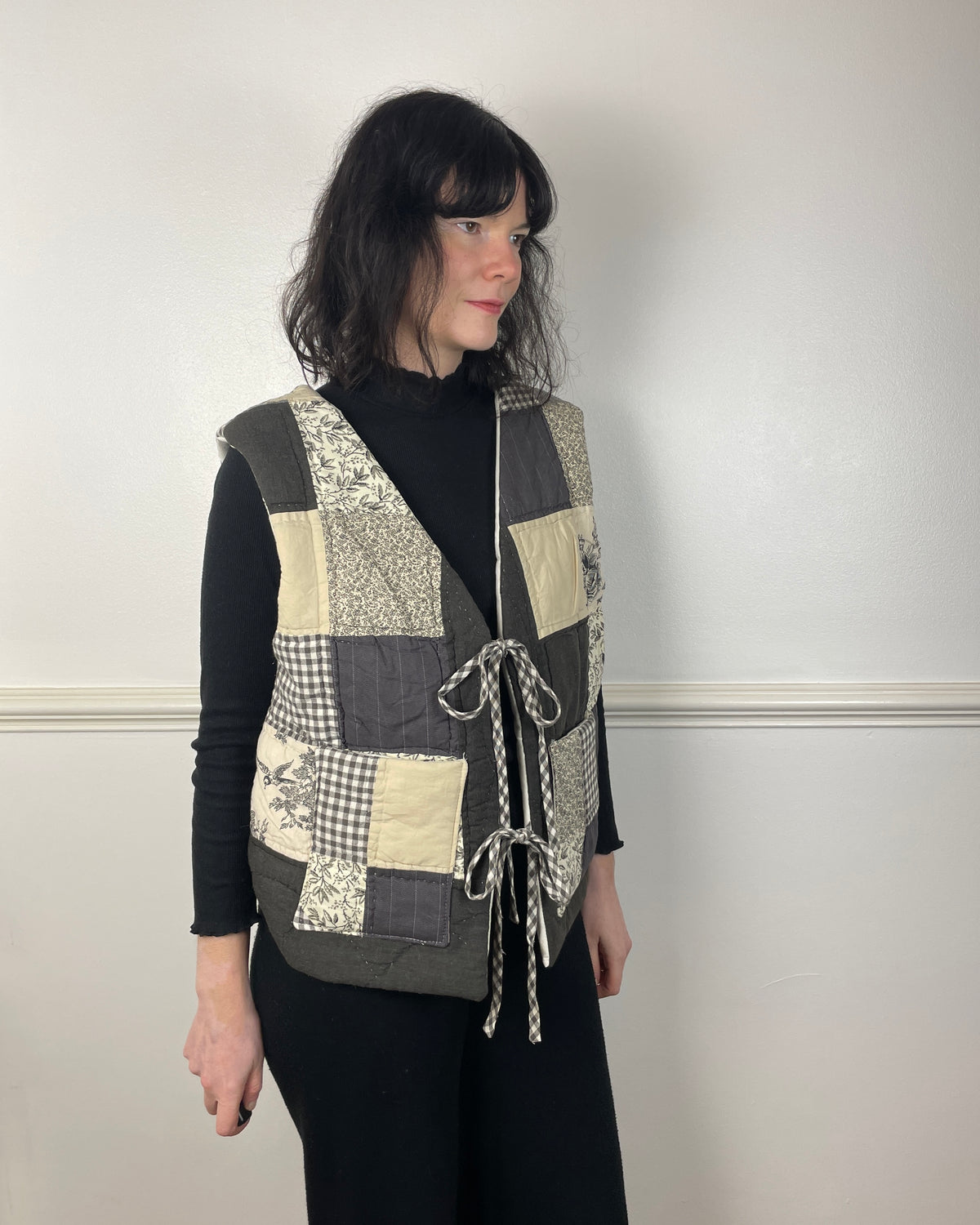 Handmade Black and White Floral Tie Front Quilted Vest Gilet - Size 12