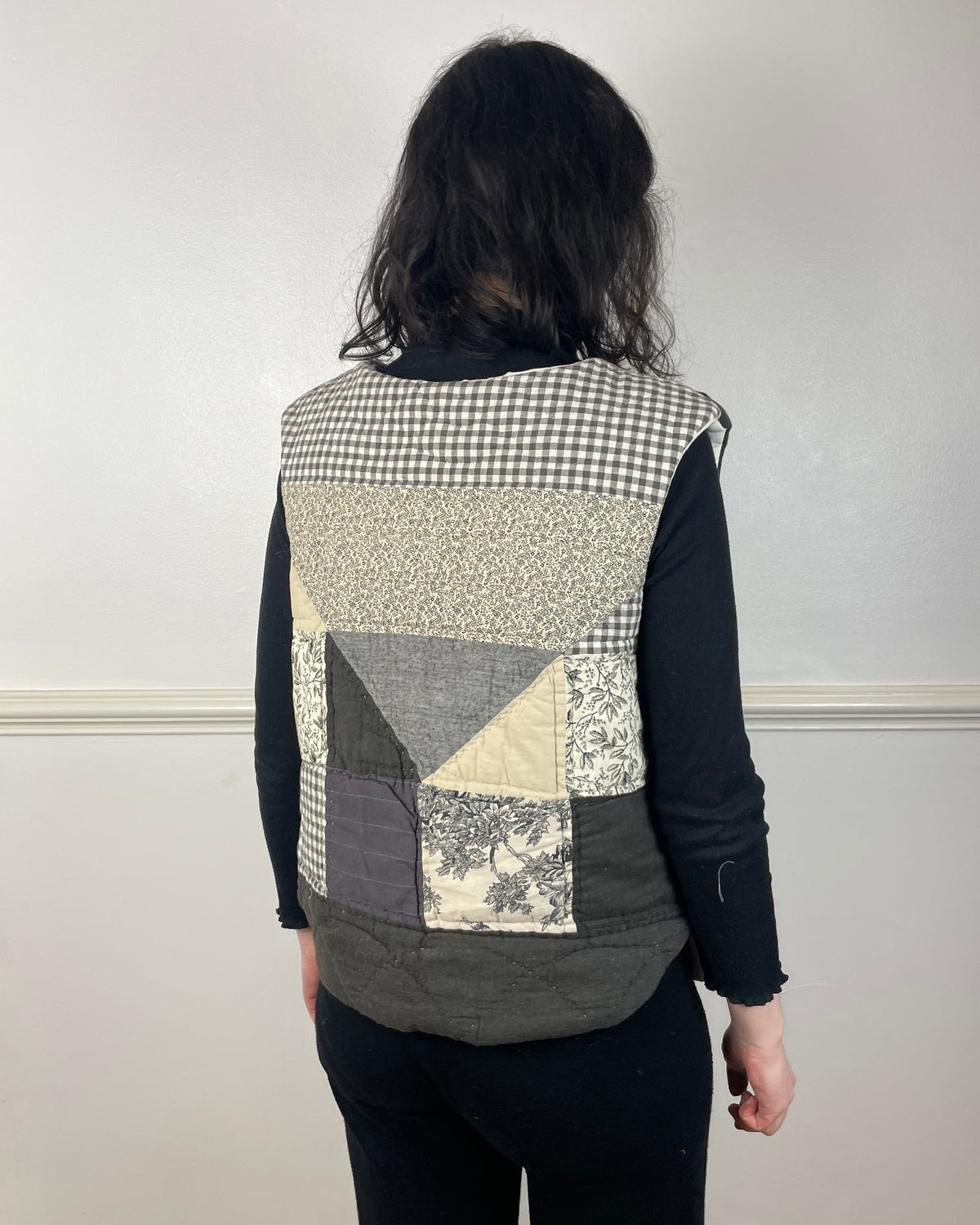 Handmade Black and White Floral Tie Front Quilted Vest Gilet - Size 12