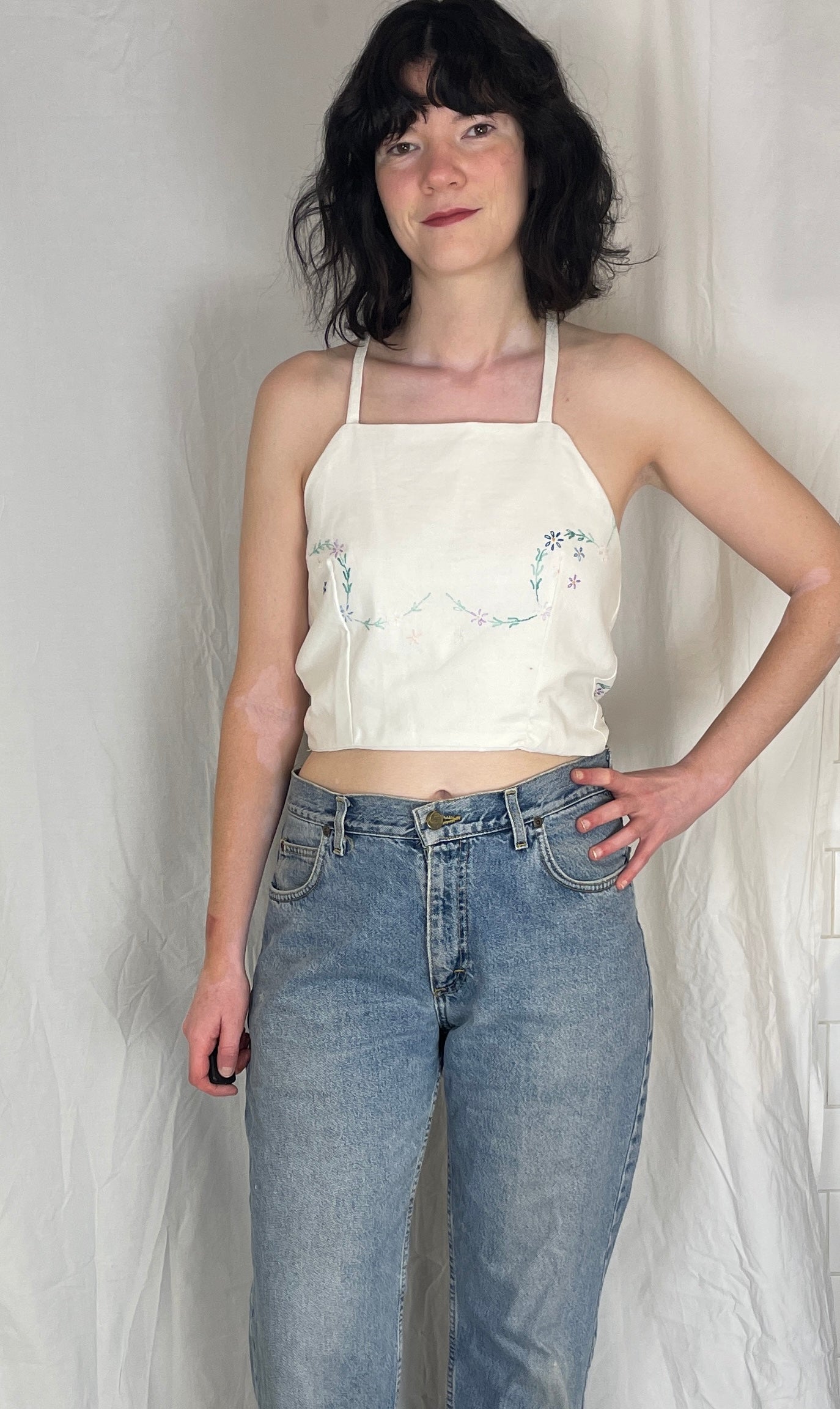 Zarah Handmade White Linen Floral Embroidered Tie Back Crop Top - Up To Size 10