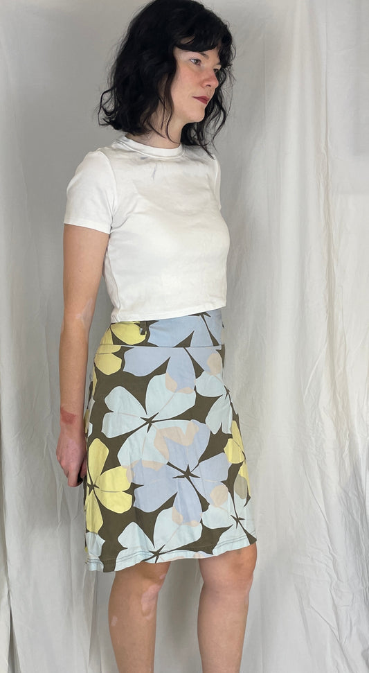 Vintage 90s Blue and Yellow Floral A-line Midi Skirt - Size 16