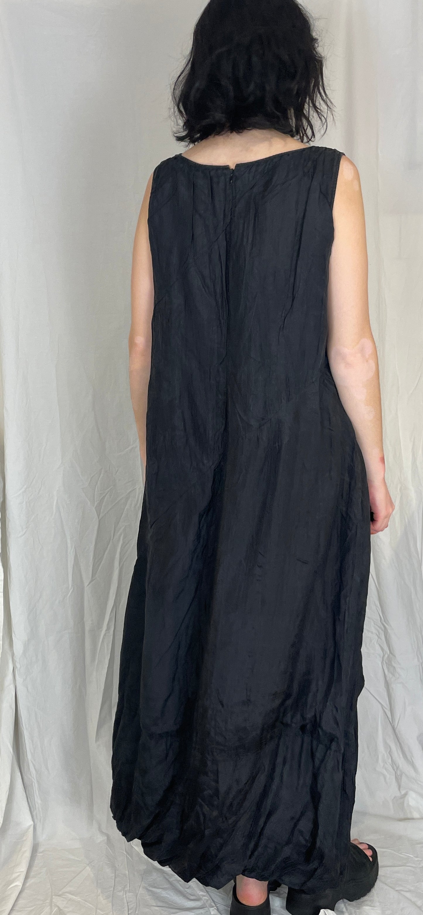 Vintage 90s Black Crinkle Sleeveless Bubble Hem Maxi Dress - Up To Size 14