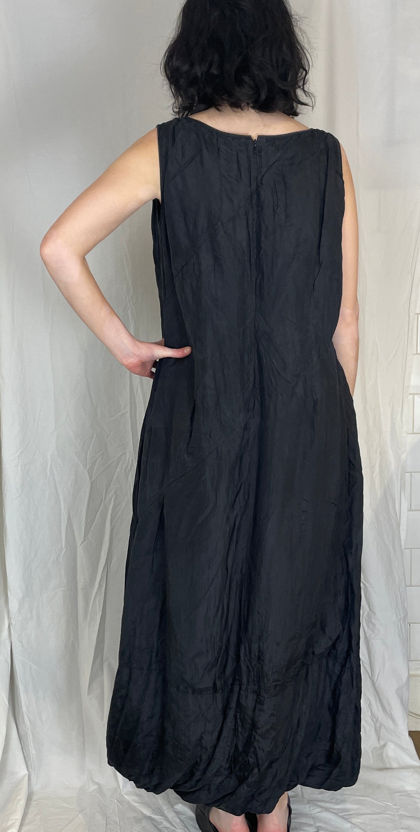 Vintage 90s Black Crinkle Sleeveless Bubble Hem Maxi Dress - Up To Size 14