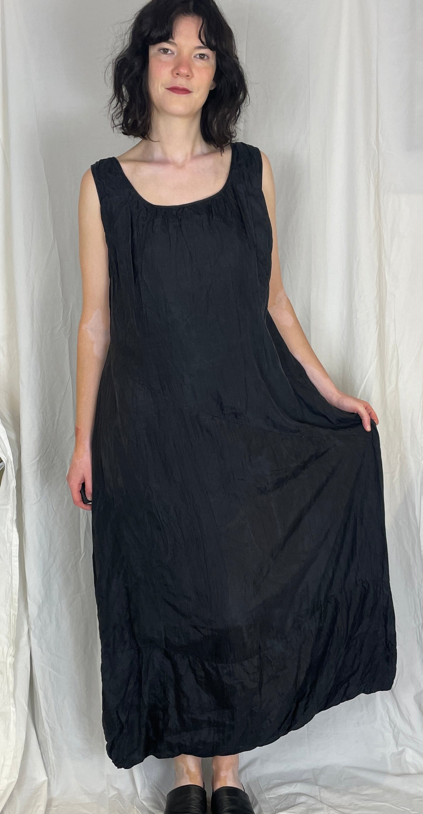 Vintage 90s Black Crinkle Sleeveless Bubble Hem Maxi Dress - Up To Size 14