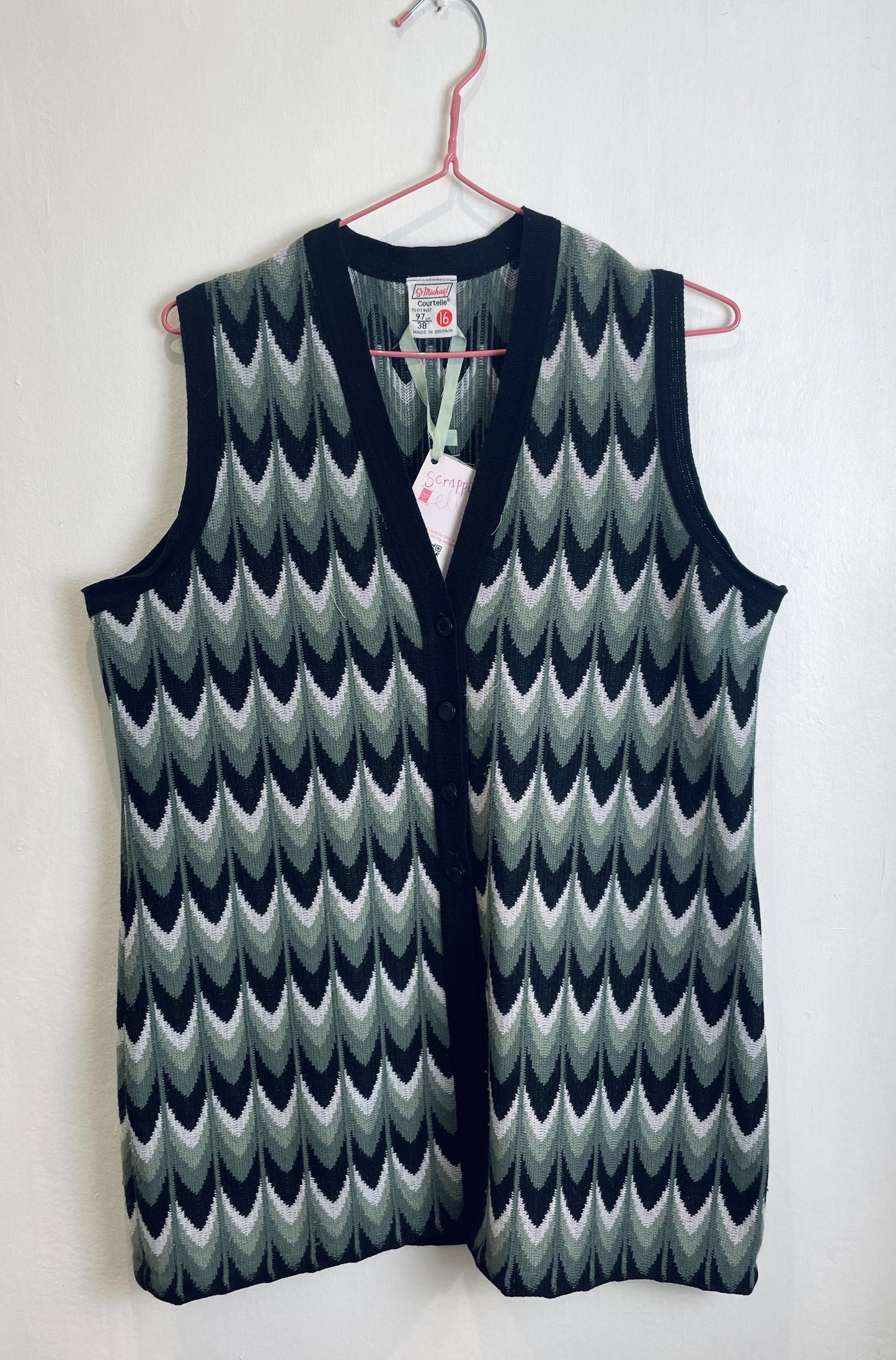 Vintage 70s Black and Grey Chevron Knitted Sleeveless Cardigan - Up To Size 12