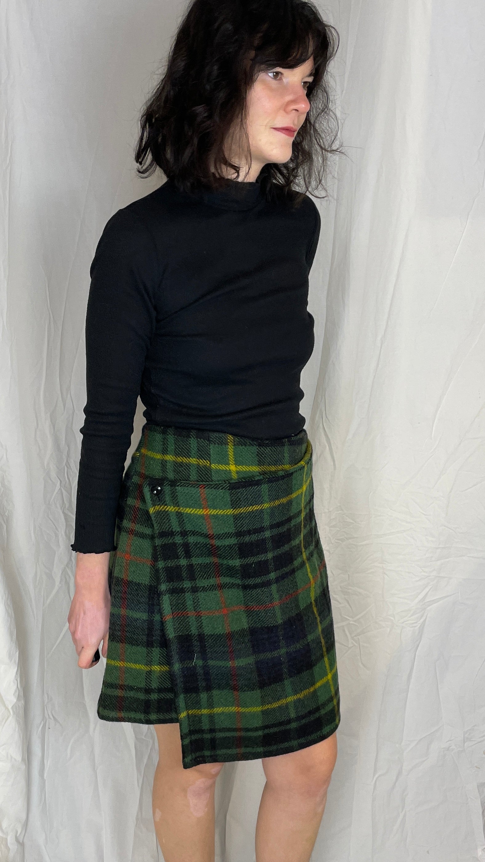 Bonnie Handmade Green Checked Wool Asymmetric Wrap Mini Skirt - Size 16 - scrappingell