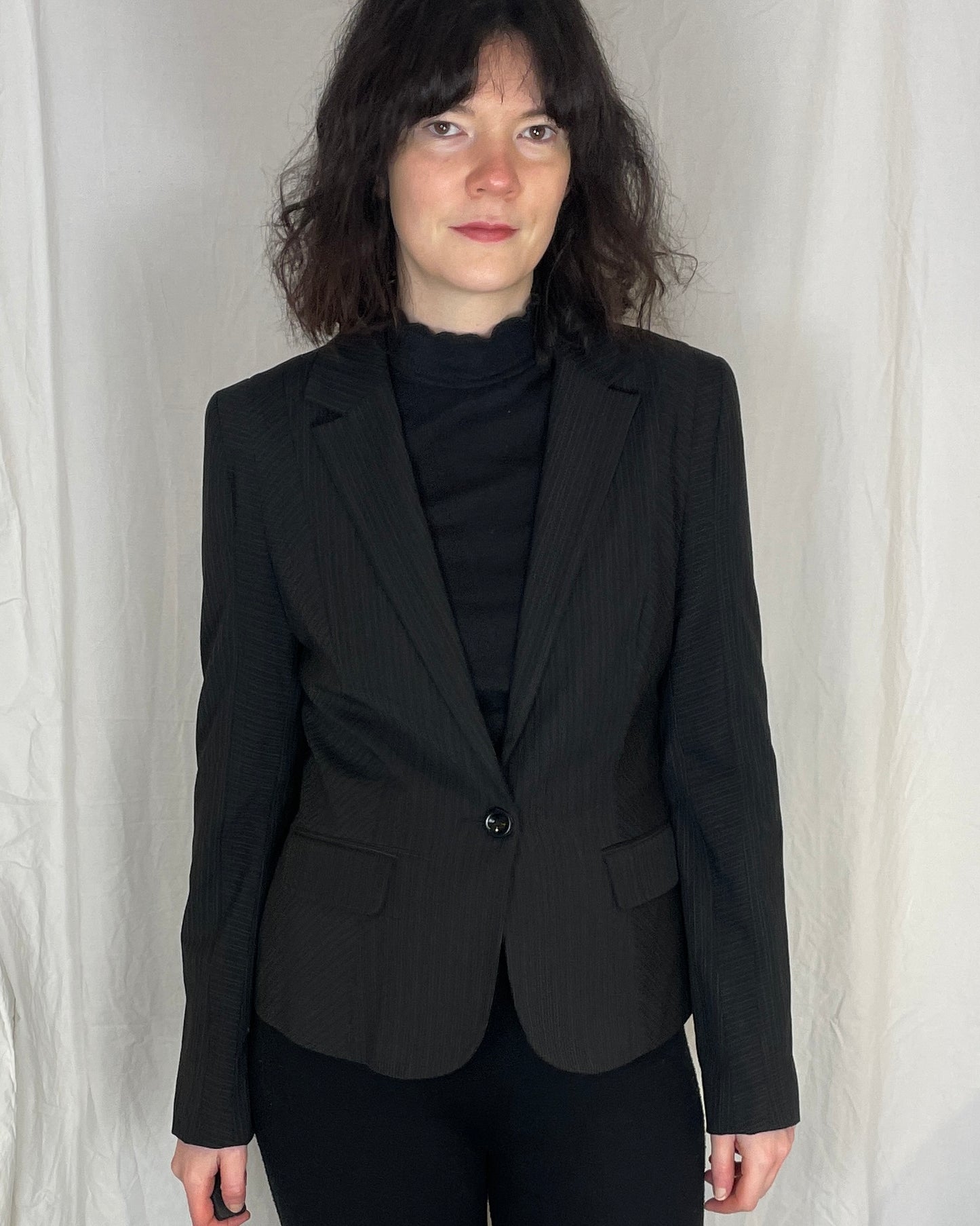 Vintage Y2K Black Pinstriped Fitted Blazer Jacket - Up To Size 10