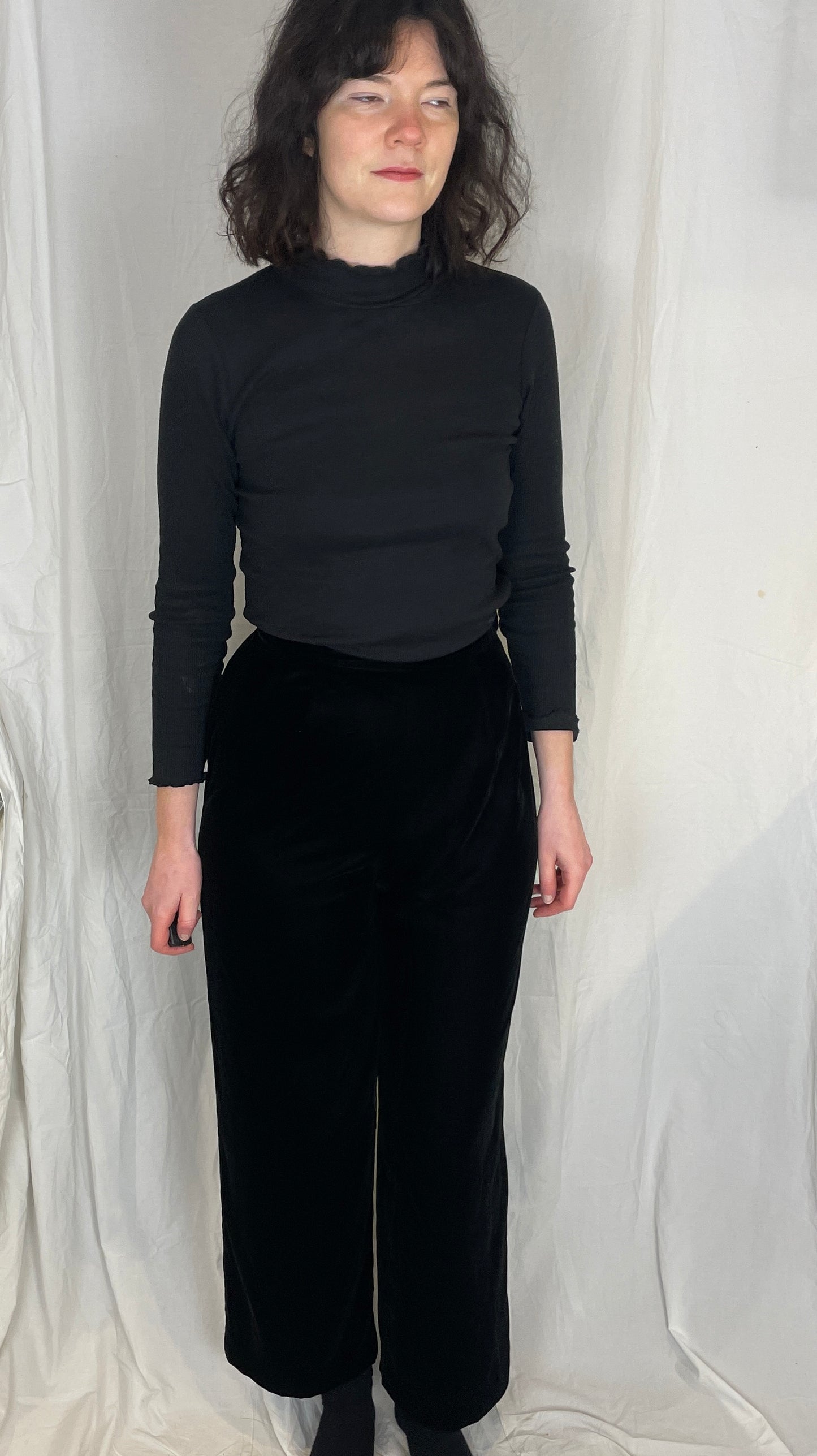 Vintage Black Velvet Pleat Front Straight Leg Trousers - Size 8