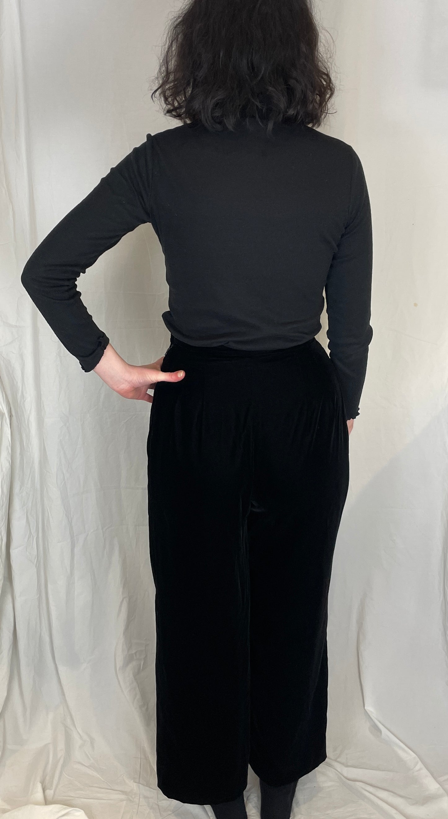 Vintage Black Velvet Pleat Front Straight Leg Trousers - Size 8