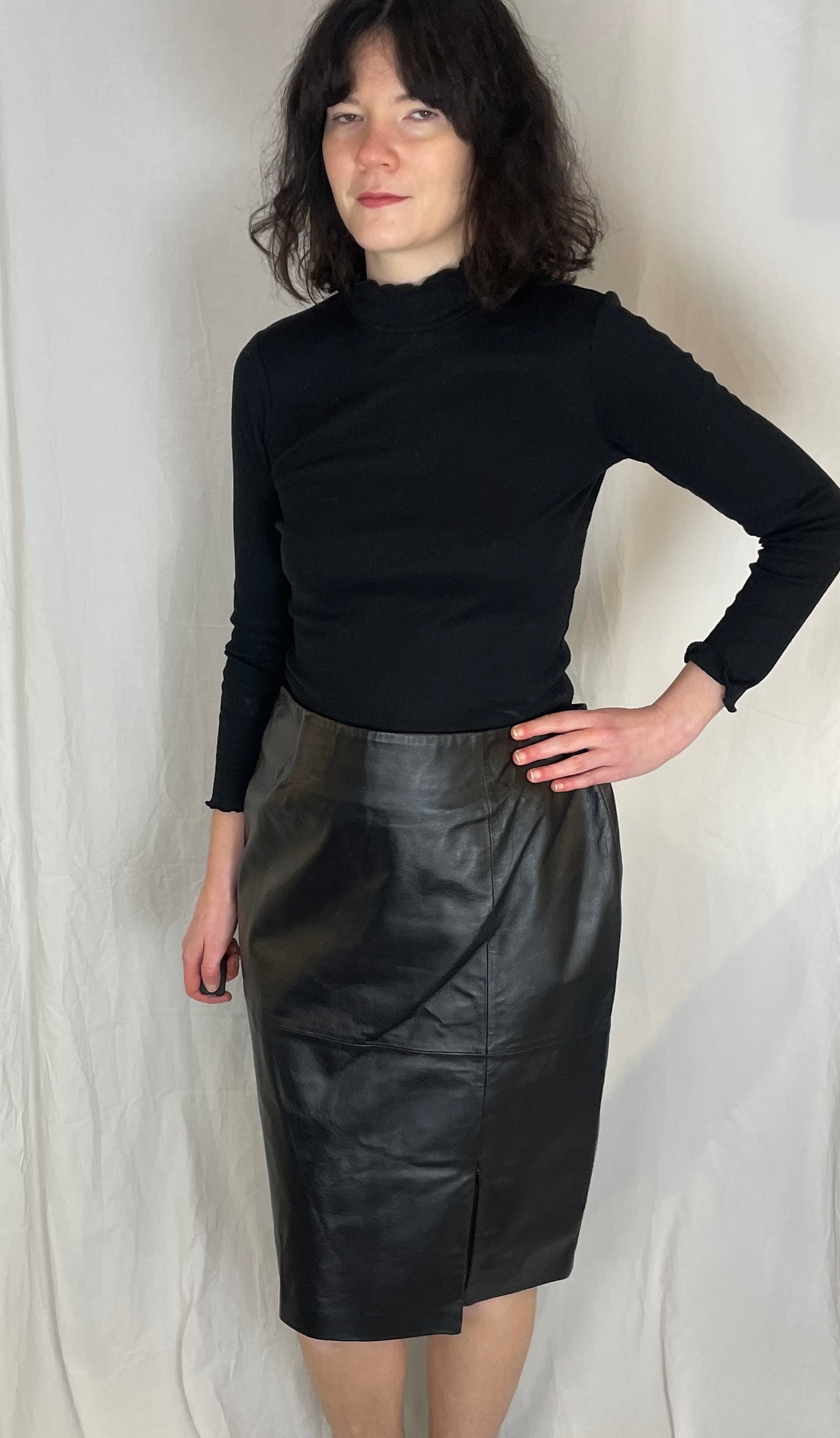 Vintage 90s Black Leather Midi Pencil Skirt - Size 14