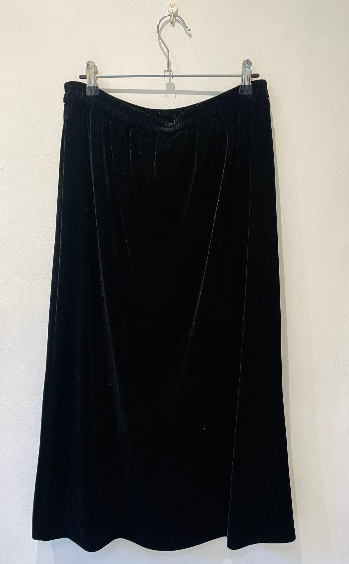 Vintage 90s Black Elastic Waist Velvet Maxi Skirt - Size 14