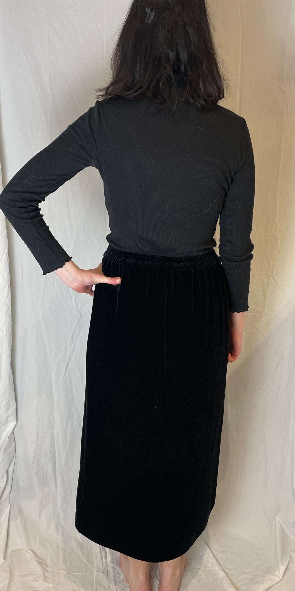 Vintage 90s Black Elastic Waist Velvet Maxi Skirt - Size 14