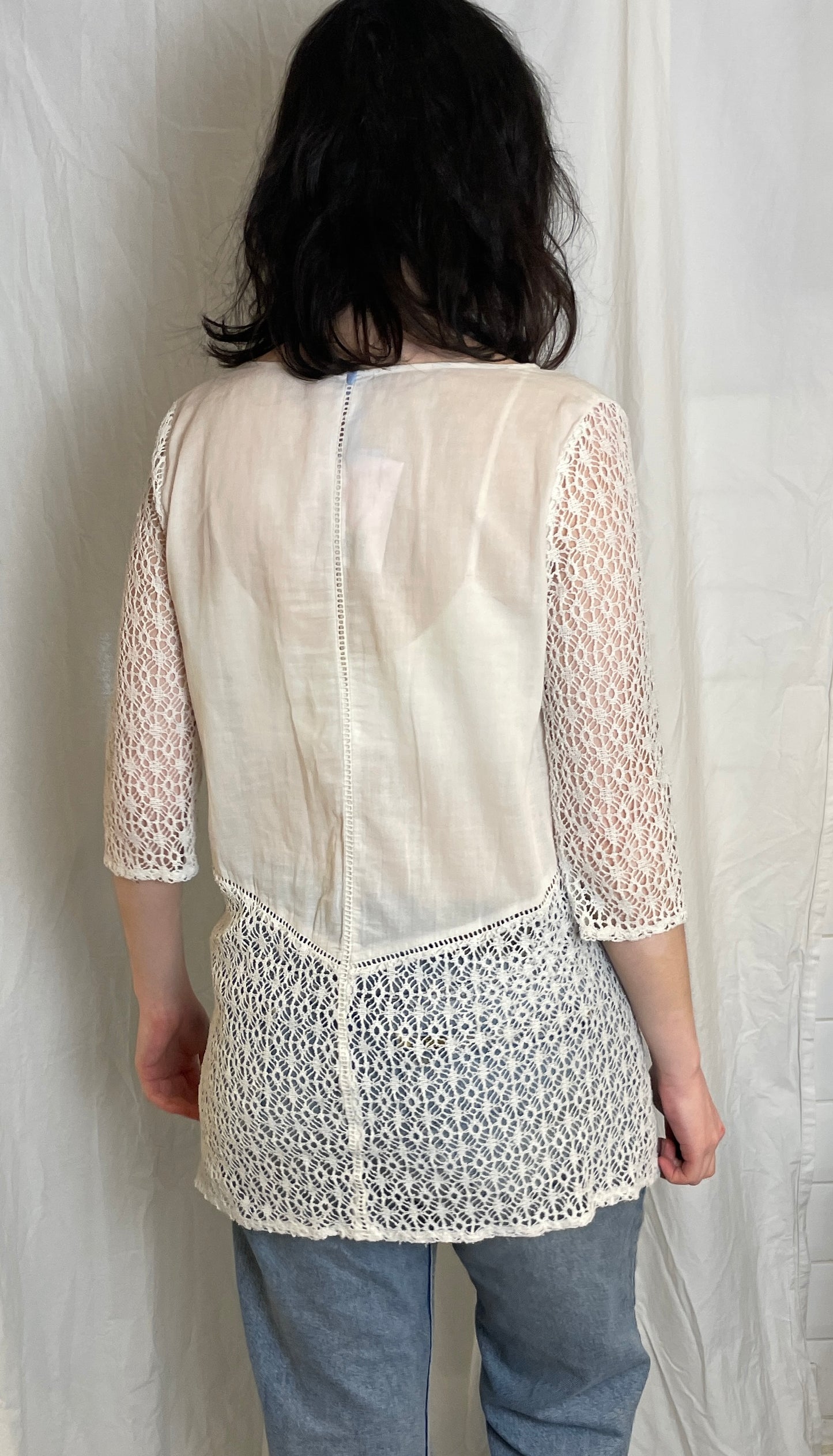 Vintage Y2K Long White Linen and Crochet V Neck Top - Size 10