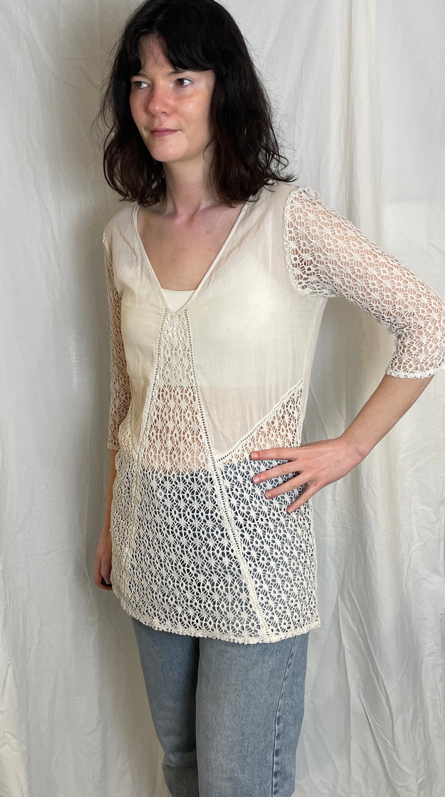 Vintage Y2K Long White Linen and Crochet V Neck Top - Size 10