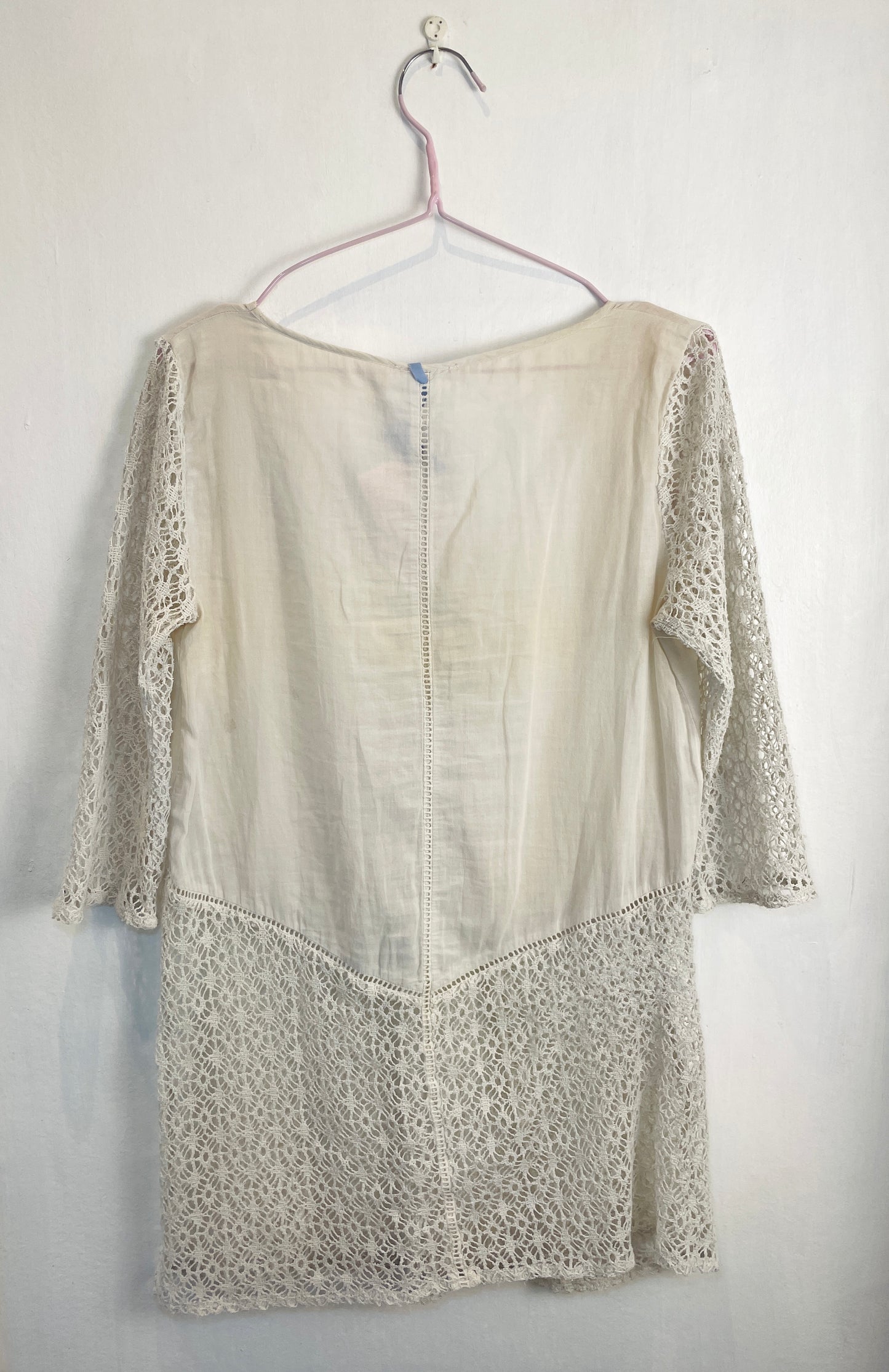 Vintage Y2K Long White Linen and Crochet V Neck Top - Size 10